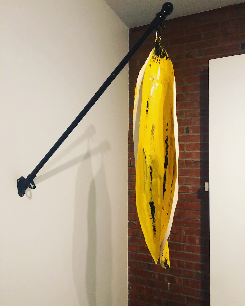 picture of banana peel flag installation